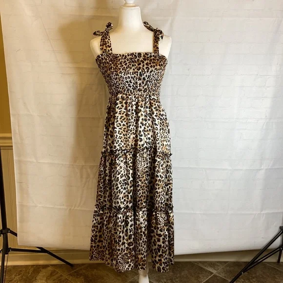 Pink Lily Leopard Print Smocked Bow Tie Dress - Picture 2 of 8